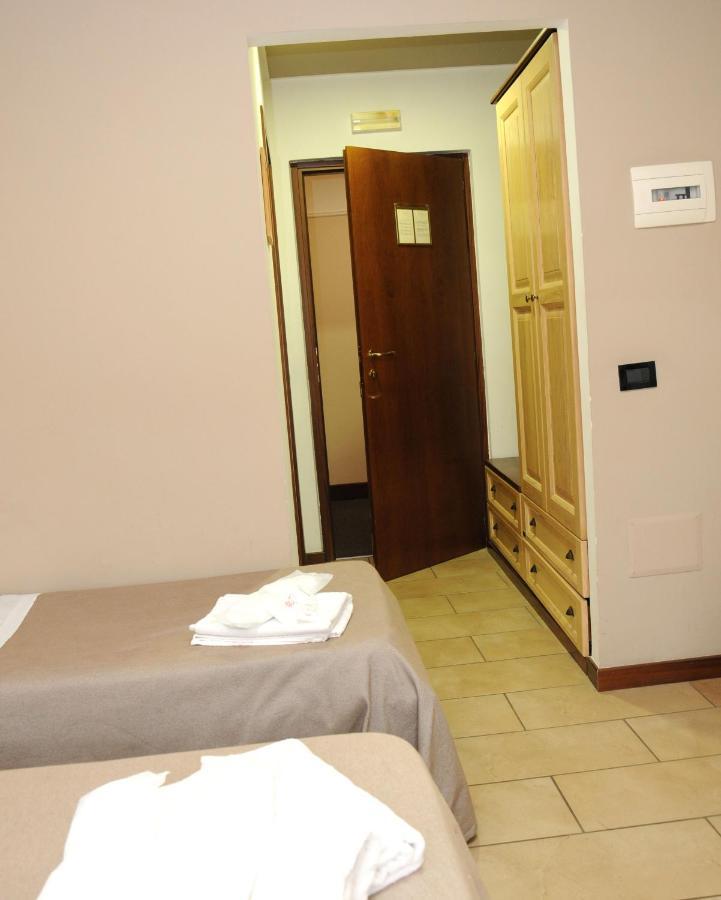 Hotel Fly Casoria Exterior foto