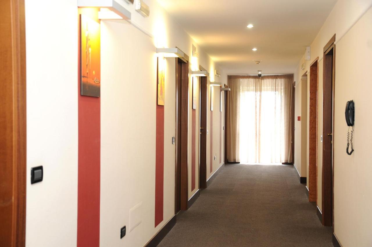 Hotel Fly Casoria Exterior foto